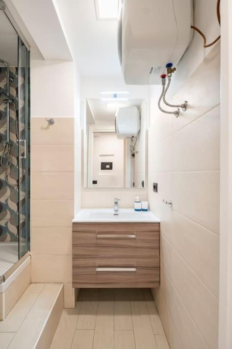 Touch&Go - Stanza Privata Con Servizi Ciampino Exterior foto